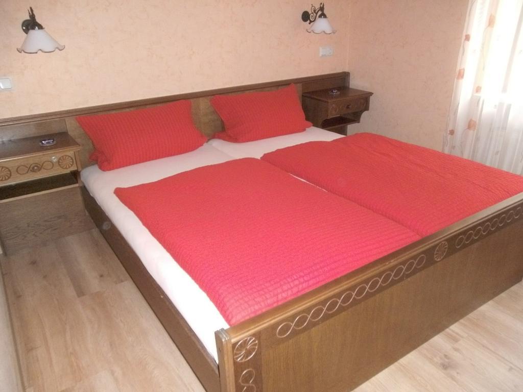 Pension Waldfrieden Maring-Noviand 部屋 写真