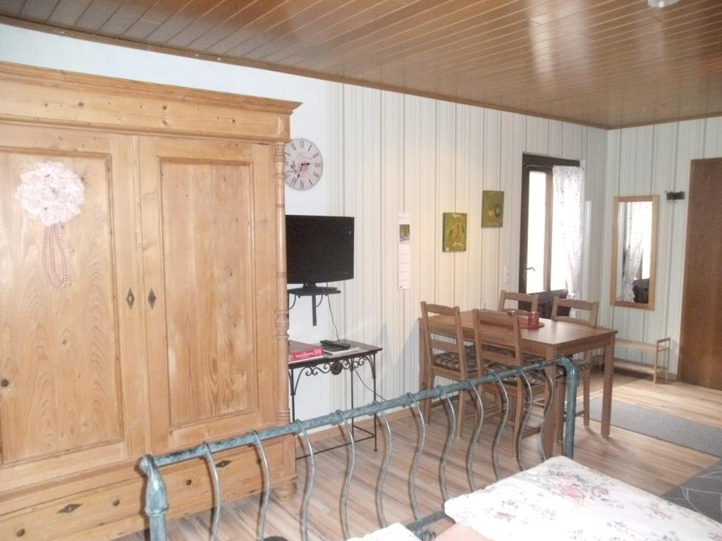 Pension Waldfrieden Maring-Noviand 部屋 写真