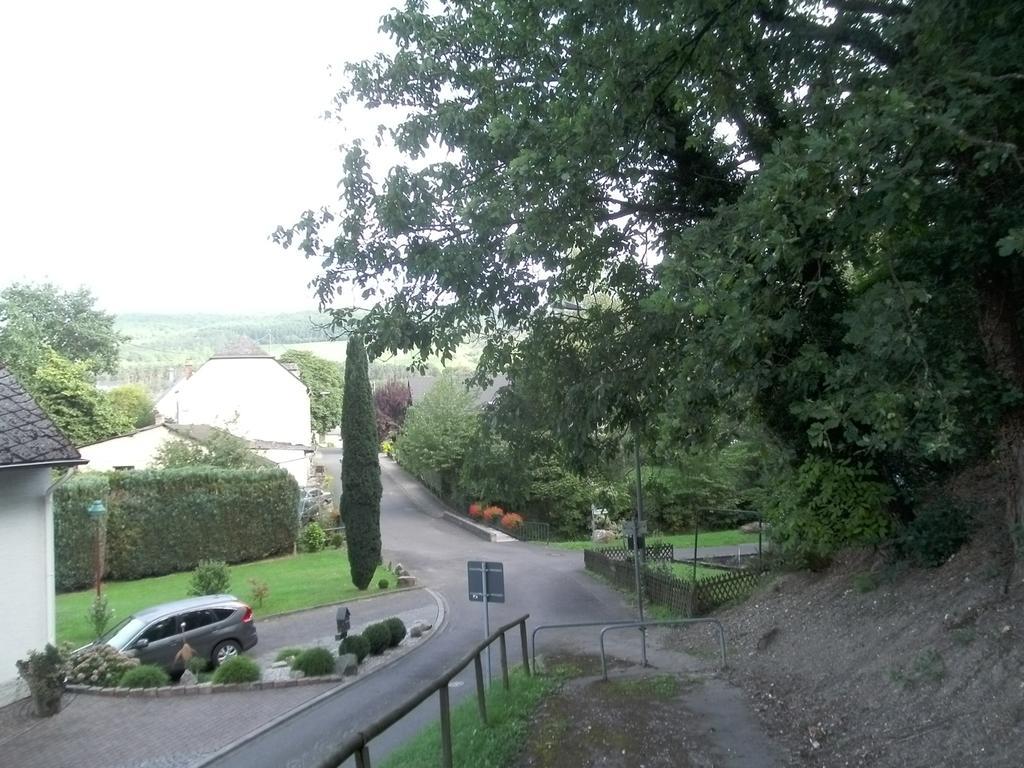 Pension Waldfrieden Maring-Noviand エクステリア 写真