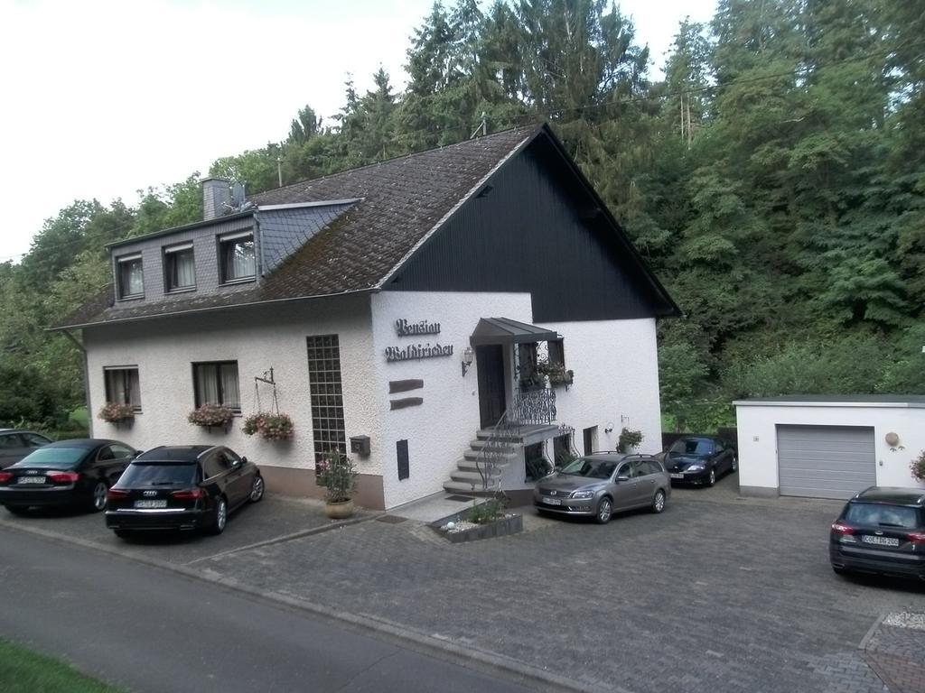 Pension Waldfrieden Maring-Noviand エクステリア 写真