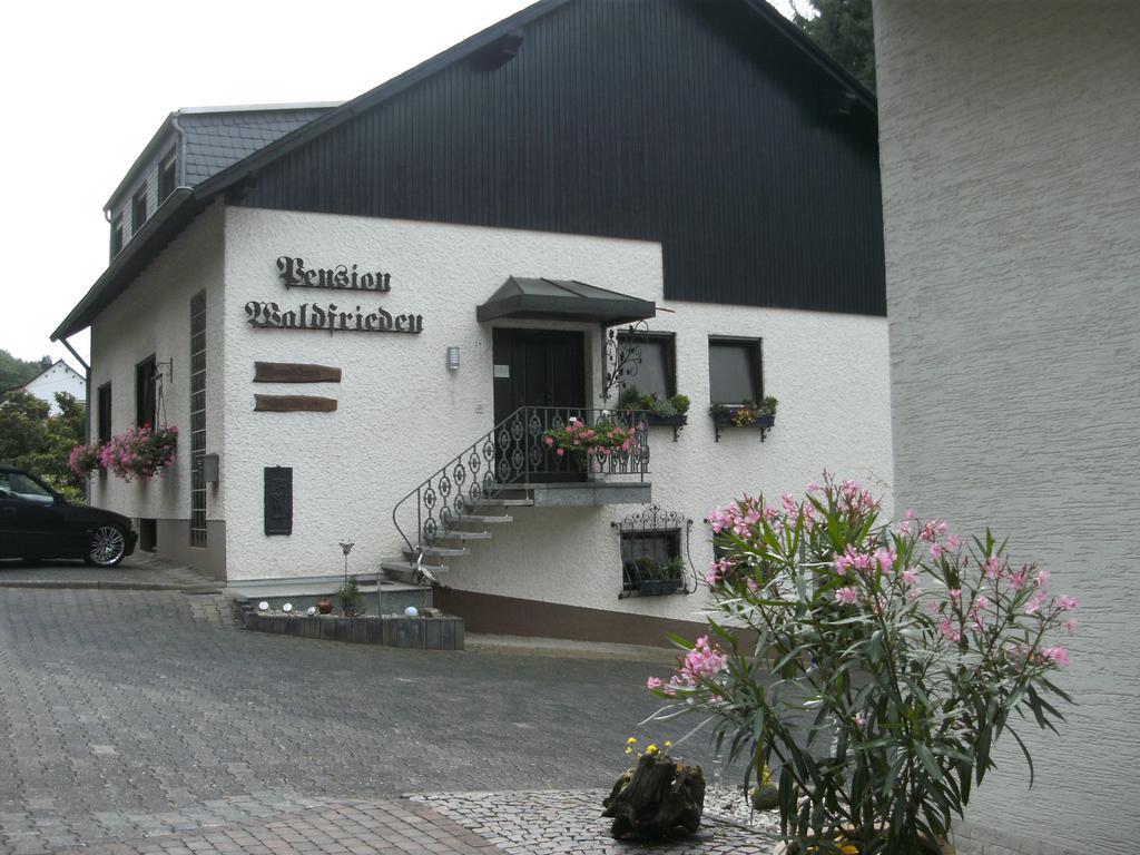 Pension Waldfrieden Maring-Noviand エクステリア 写真