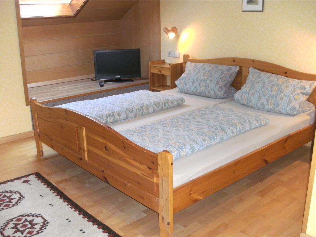 Pension Waldfrieden Maring-Noviand エクステリア 写真